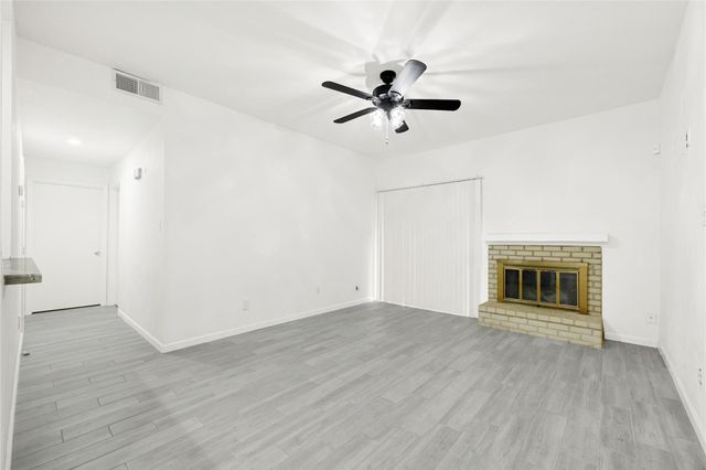 5001 Lamonte Lane 110, Houston, TX 77092