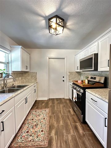 6010 Waycross DR, Austin, TX 78745