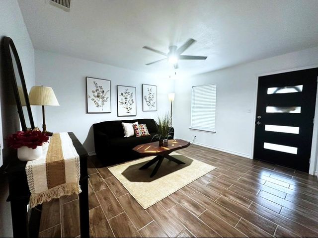 6010 Waycross DR, Austin, TX 78745