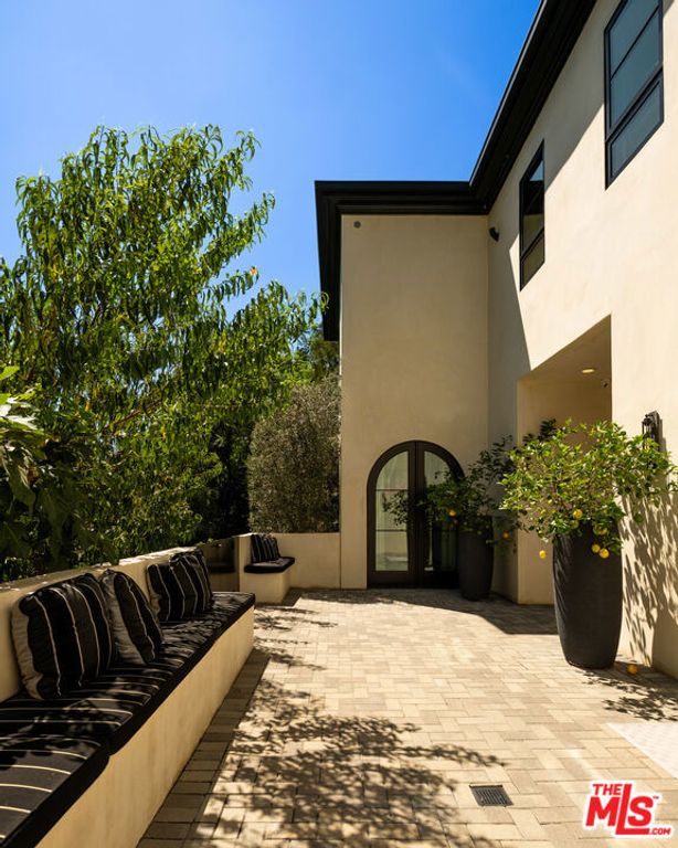 9577 Lime Orchard Road, Beverly Hills, CA 90210 — photo 3