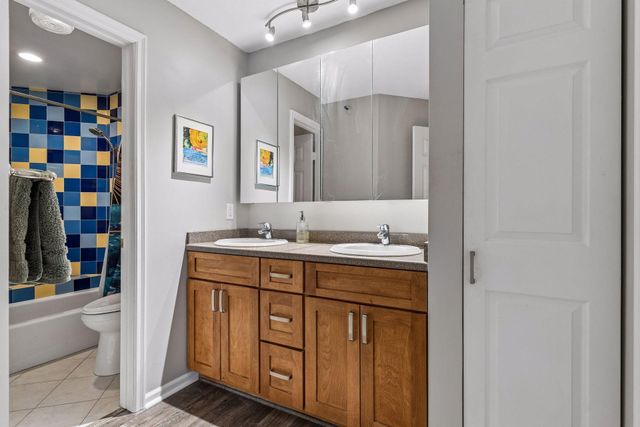 7614 York Avenue S 3215, Edina, MN 55435