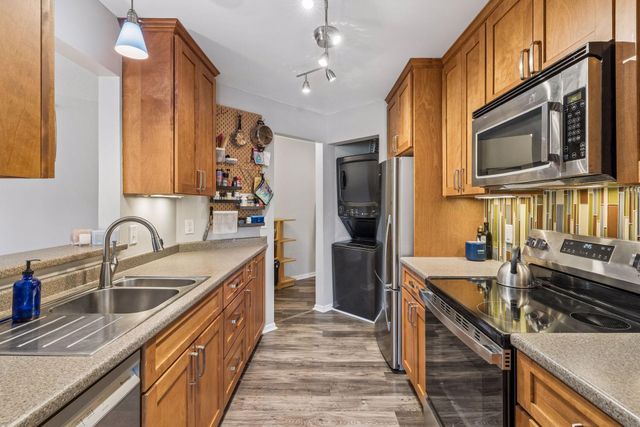 7614 York Avenue S 3215, Edina, MN 55435