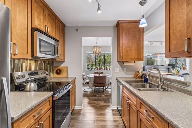7614 York Avenue S 3215, Edina, MN 55435