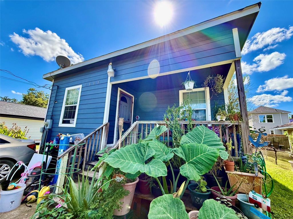 7808 Avenue F, Houston, TX 77012