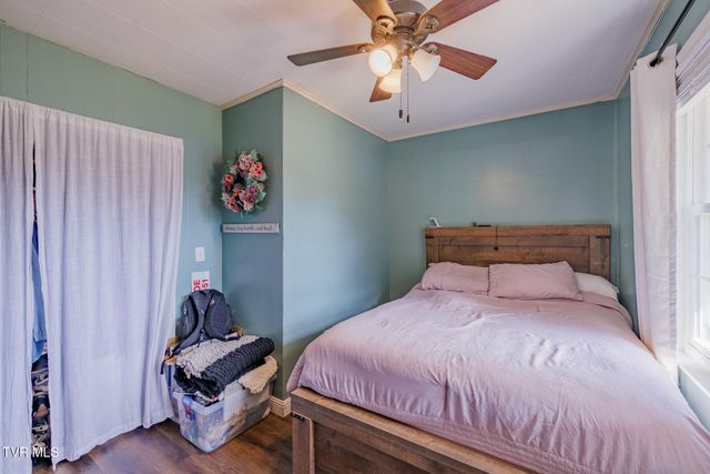 1620 Clouds Ford Road, Kingsport, TN 37665