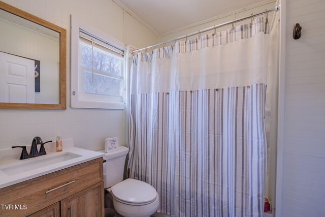 1620 Clouds Ford Road, Kingsport, TN 37665