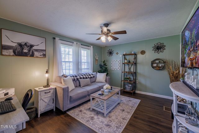 1620 Clouds Ford Road, Kingsport, TN 37665