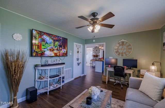 1620 Clouds Ford Road, Kingsport, TN 37665