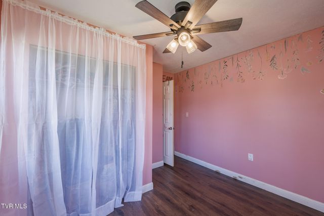 1620 Clouds Ford Road, Kingsport, TN 37665