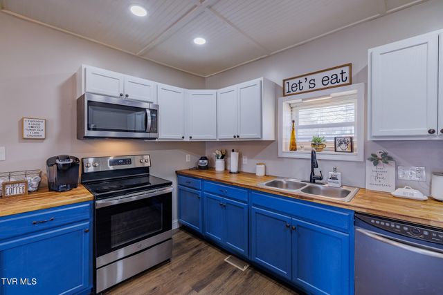 1620 Clouds Ford Road, Kingsport, TN 37665