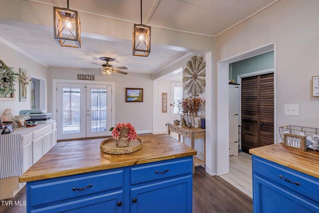 1620 Clouds Ford Road, Kingsport, TN 37665