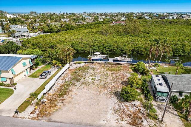 508 77TH STREET, Bradenton Beach, FL 34217