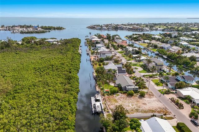 508 77TH STREET, Bradenton Beach, FL 34217