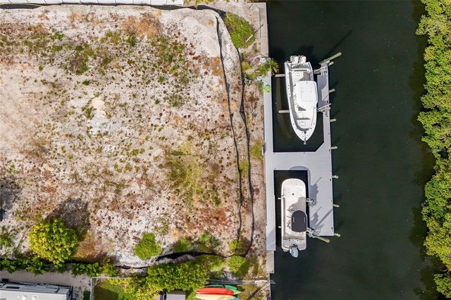 508 77TH STREET, Bradenton Beach, FL 34217