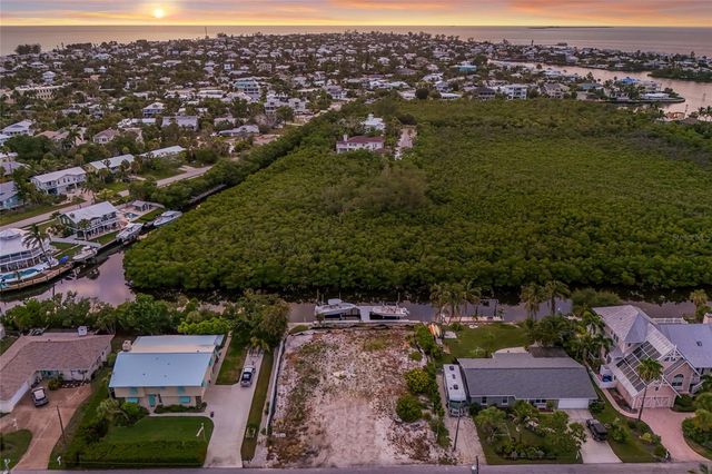 508 77TH STREET, Bradenton Beach, FL 34217