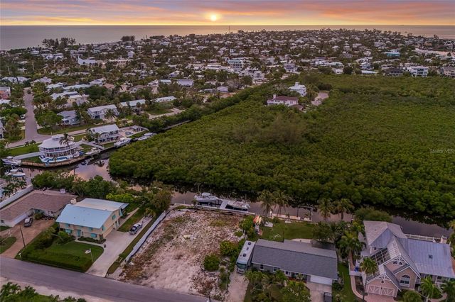 508 77TH STREET, Bradenton Beach, FL 34217
