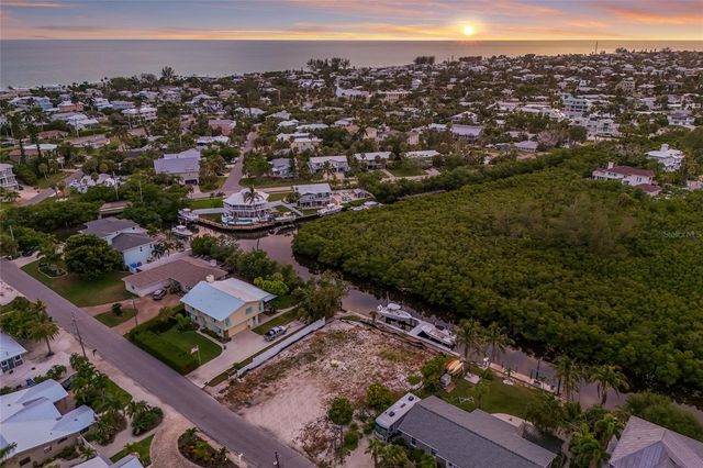 508 77TH STREET, Bradenton Beach, FL 34217
