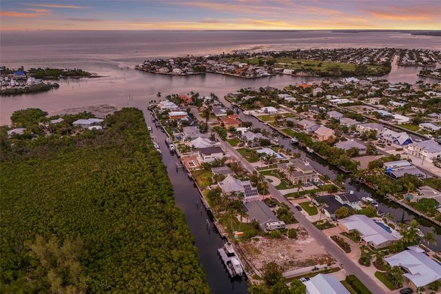 508 77TH STREET, Bradenton Beach, FL 34217