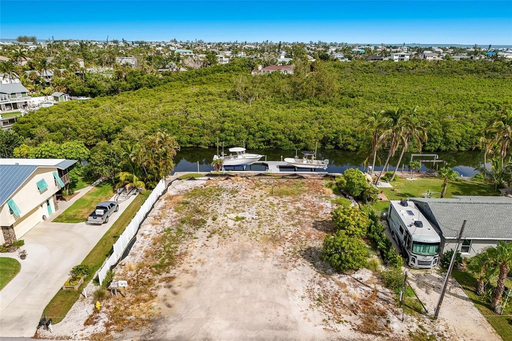 508 77TH STREET, Bradenton Beach, FL 34217