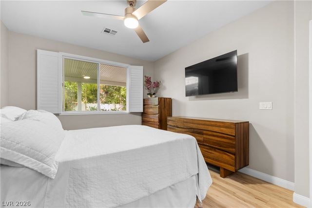 10341 Bentley Oaks Avenue, Las Vegas, NV 89135