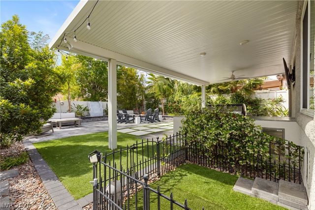 10341 Bentley Oaks Avenue, Las Vegas, NV 89135