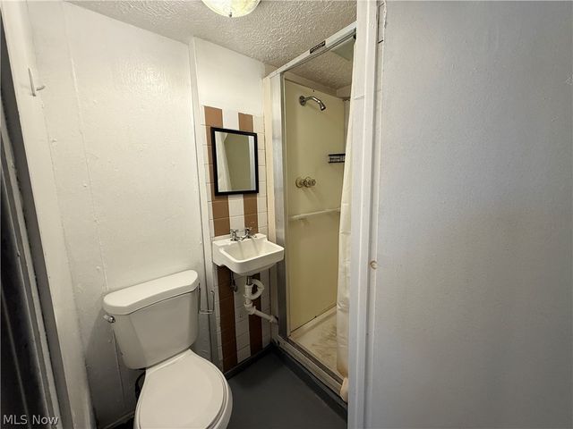 6095 Stark Drive, Brook Park, OH 44142