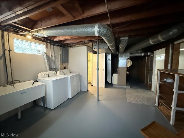 6095 Stark Drive, Brook Park, OH 44142