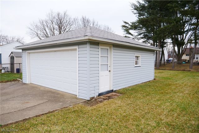 6095 Stark Drive, Brook Park, OH 44142