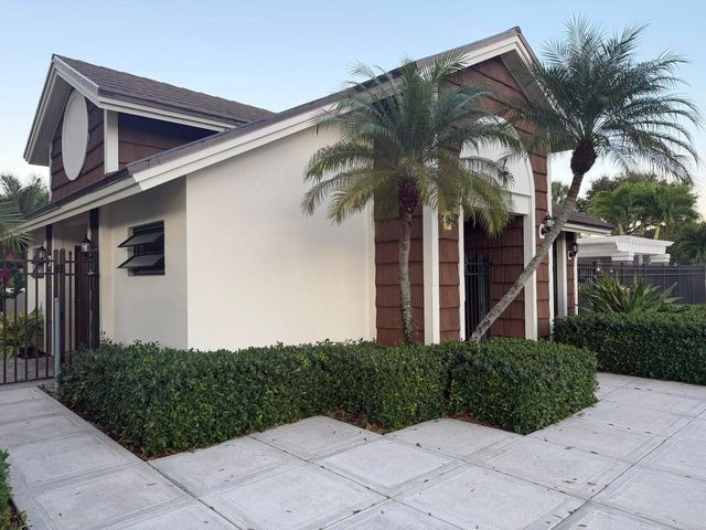 7117 71st Way, West Palm Beach, FL 33407