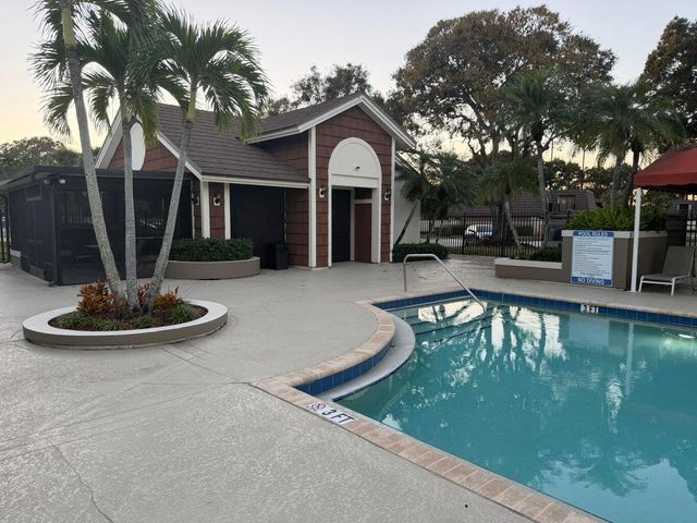 7117 71st Way, West Palm Beach, FL 33407