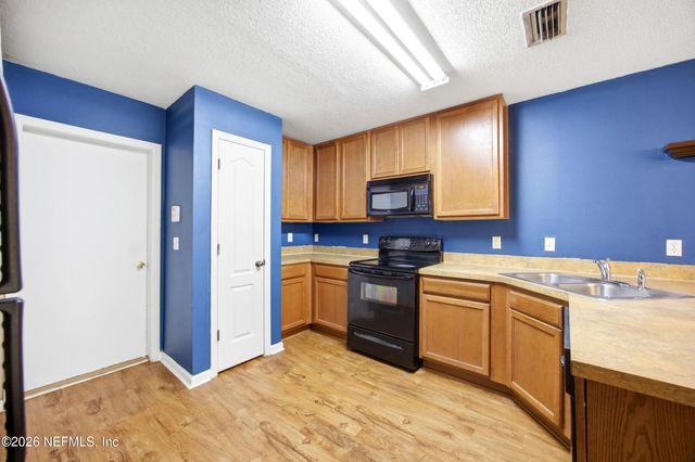 7731 PLAYSCHOOL Lane, Jacksonville, FL 32210