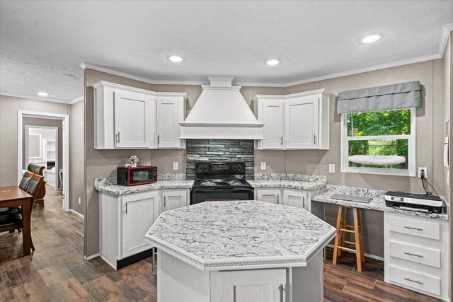 200 Lumpkin Way, Dalton, GA 30721