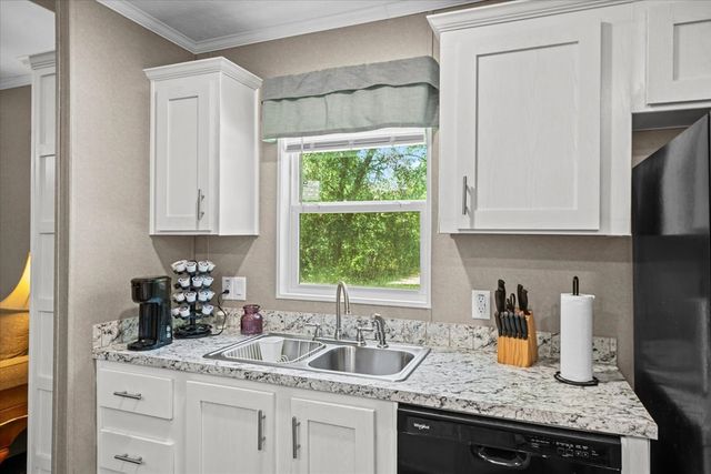 200 Lumpkin Way, Dalton, GA 30721