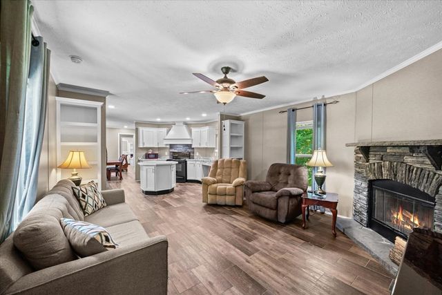200 Lumpkin Way, Dalton, GA 30721