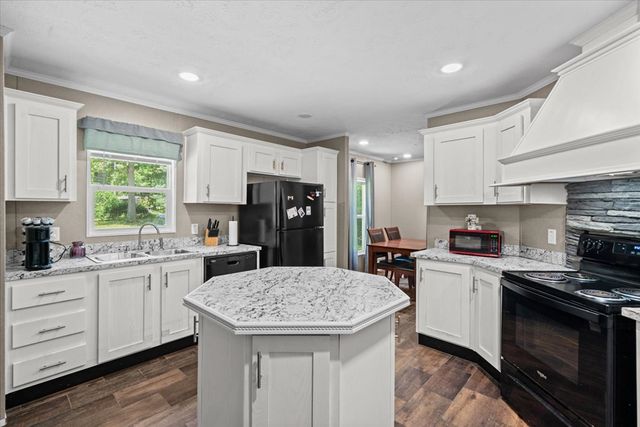 200 Lumpkin Way, Dalton, GA 30721