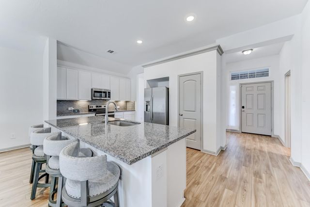 204 Shoreview Drive, Conroe, TX 77303