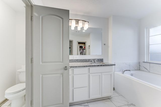 204 Shoreview Drive, Conroe, TX 77303