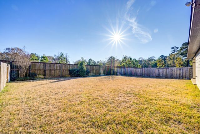 204 Shoreview Drive, Conroe, TX 77303