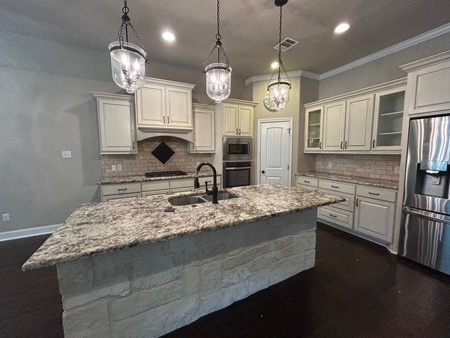 15623 Shady Brook Lane, College Station, TX 77845