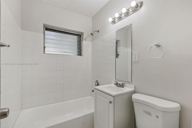 219 SW 21st Way, Fort Lauderdale, FL 33312