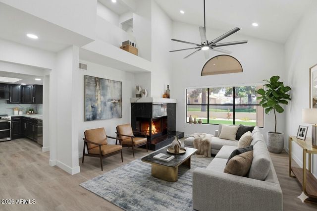 609 N GRANITE Street, Gilbert, AZ 85234