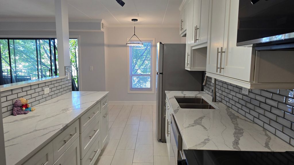 6330 Lincoln Avenue 4J, Morton Grove, IL 60053 — photo 3