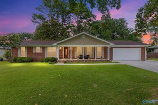 911 Riviera Avenue, Huntsville, AL 35802