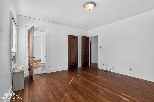 943 Harcourt Road, Grosse Pointe Park, MI 48230