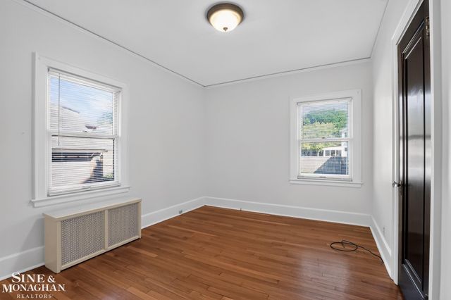943 Harcourt Road, Grosse Pointe Park, MI 48230