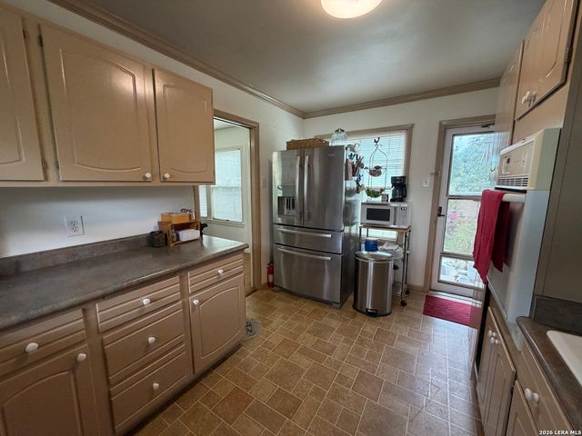 718 KASHMUIR PL, San Antonio, TX 78223