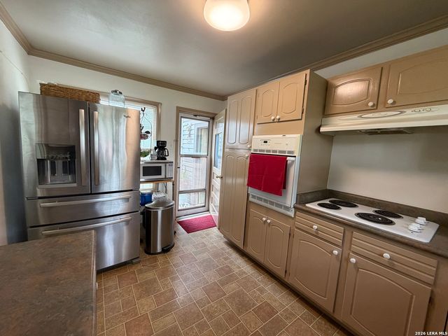 718 KASHMUIR PL, San Antonio, TX 78223