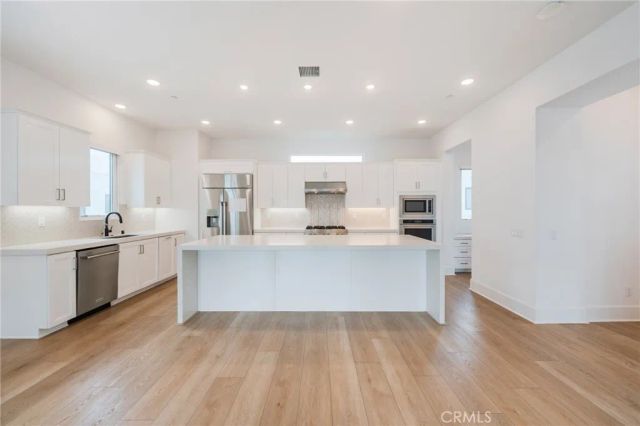 16285 Veterans, Tustin, CA 92782
