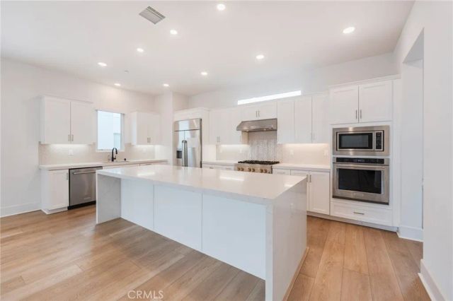 16285 Veterans, Tustin, CA 92782