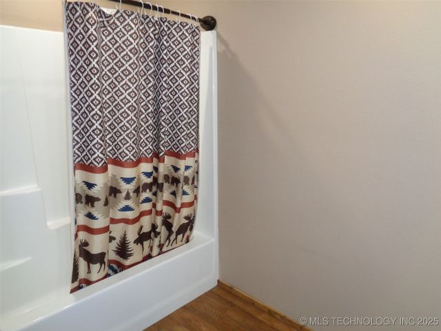 233 Betty Road, Eufaula, OK 74432